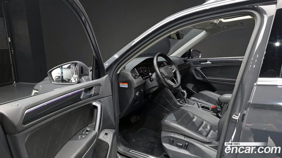 Volkswagen Tiguan — фото 10