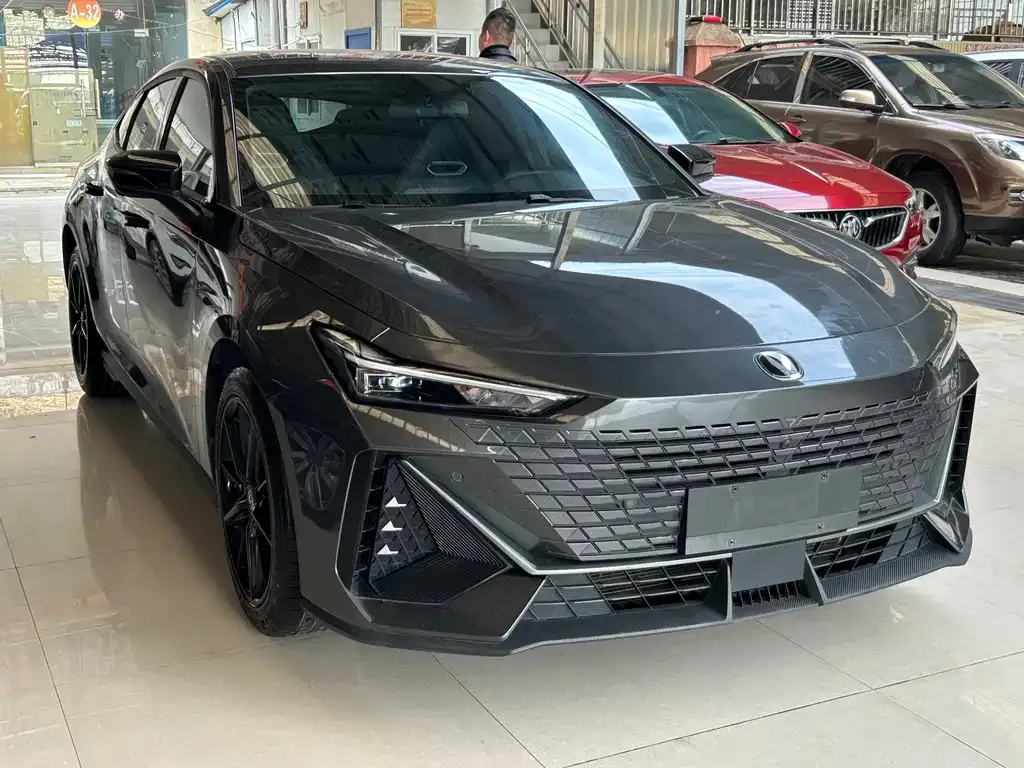 Changan UNI-V 2023 из CN, фото 2