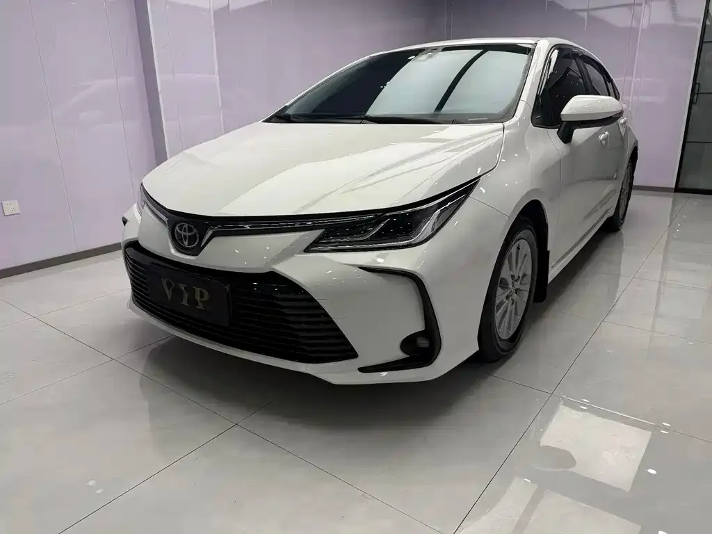 Toyota Corolla 2023 из CN, фото 1