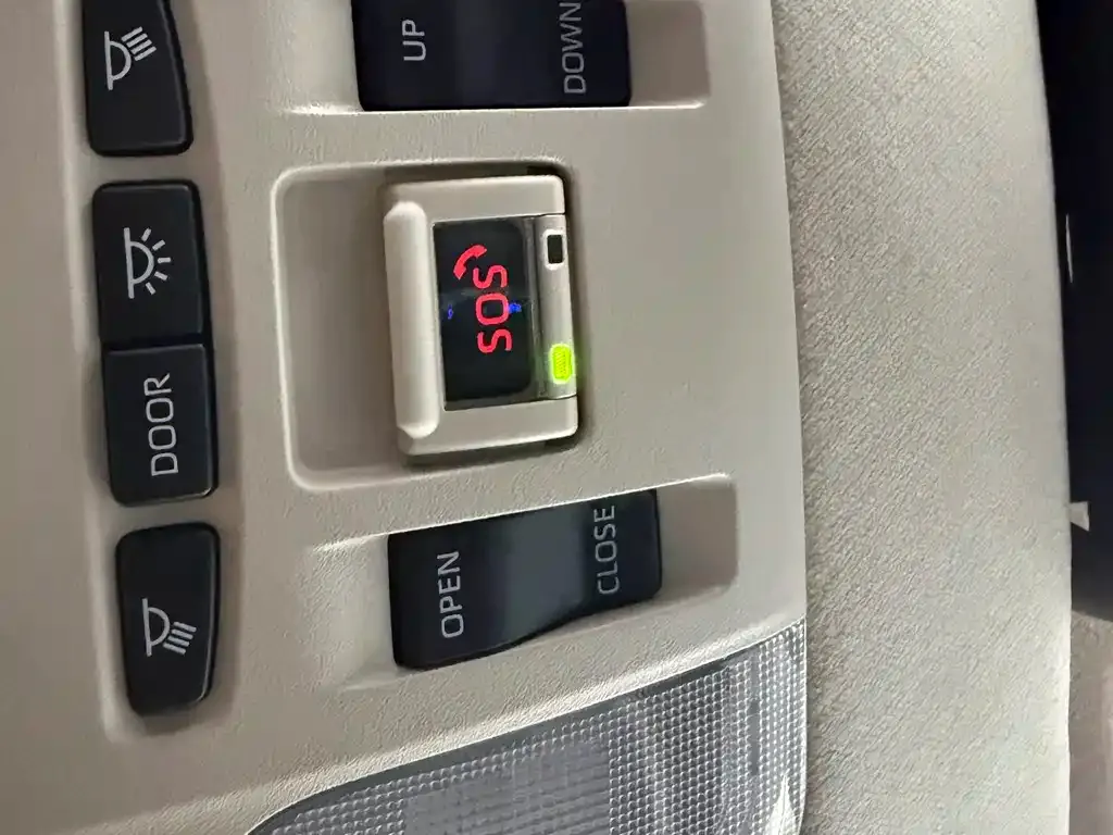 Toyota Corolla 2023 из CN, фото 3