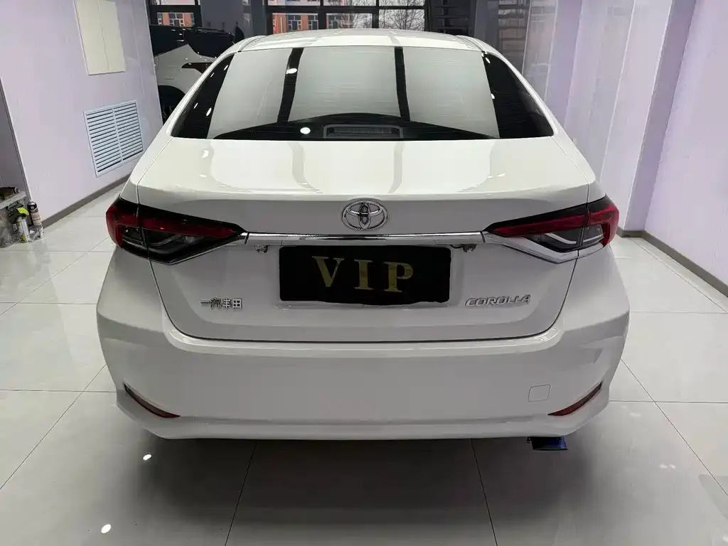 Toyota Corolla 2023 из CN, фото 2