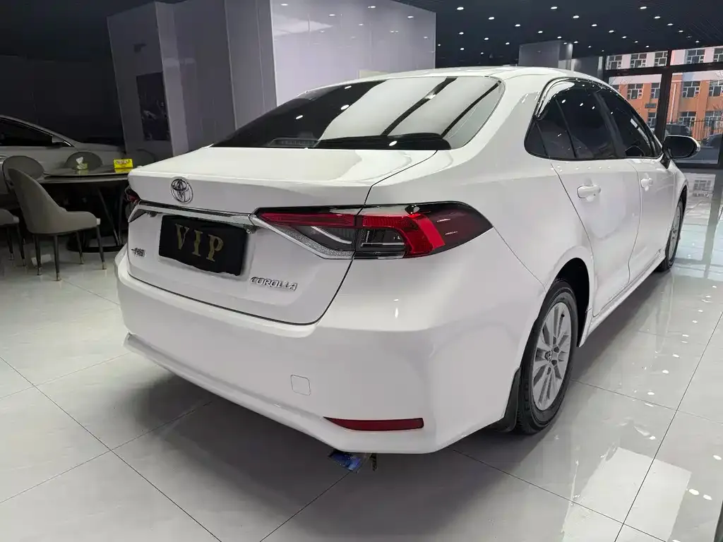 Toyota Corolla 2023 из CN, фото 9