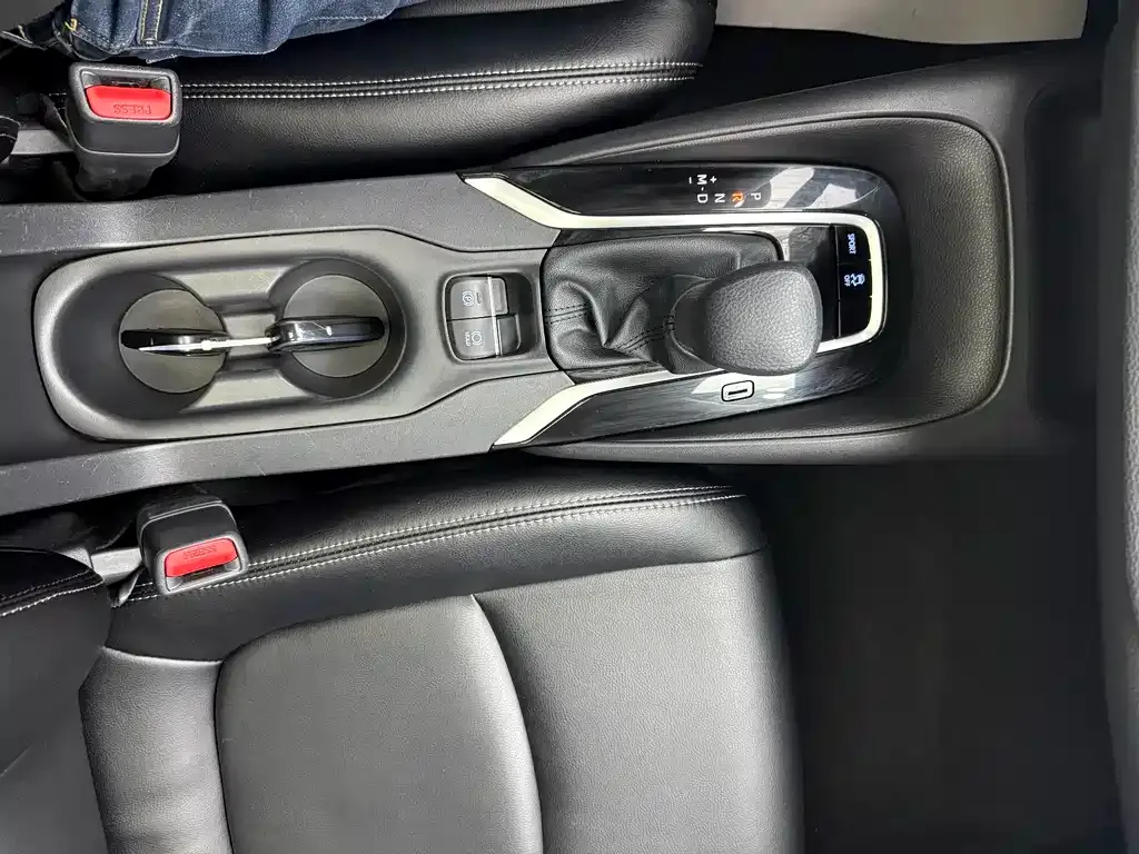 Toyota Corolla 2023 из CN, фото 10