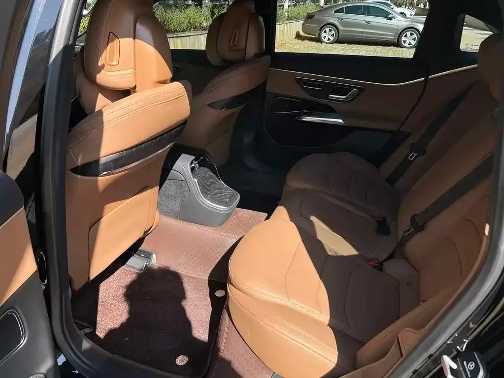 Mercedes-Benz E-Class 2024 из CN, фото 2