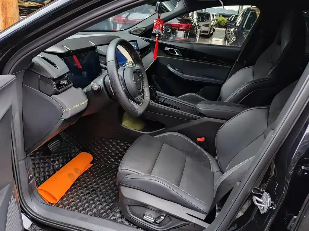 Lynk & Co 03 2023 из CN, фото 7