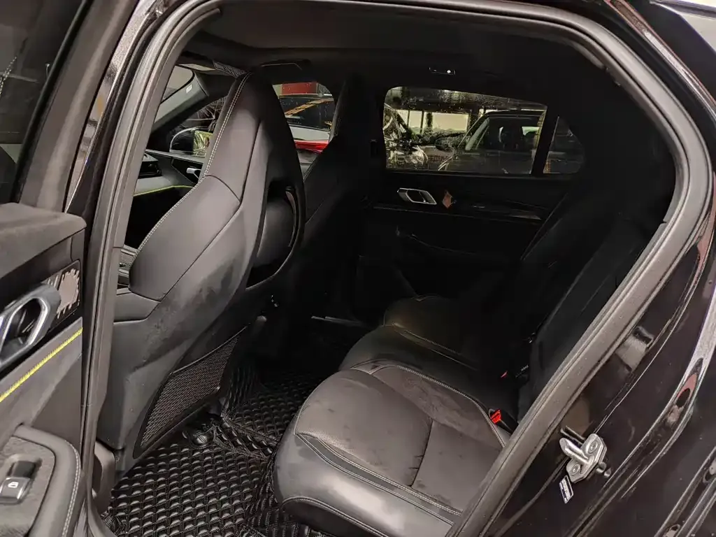 Lynk & Co 03 2023 из CN, фото 3