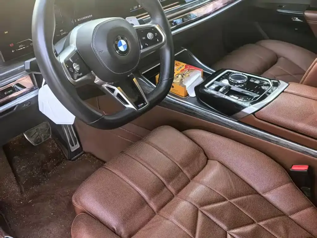 BMW 7 Series — фото 6