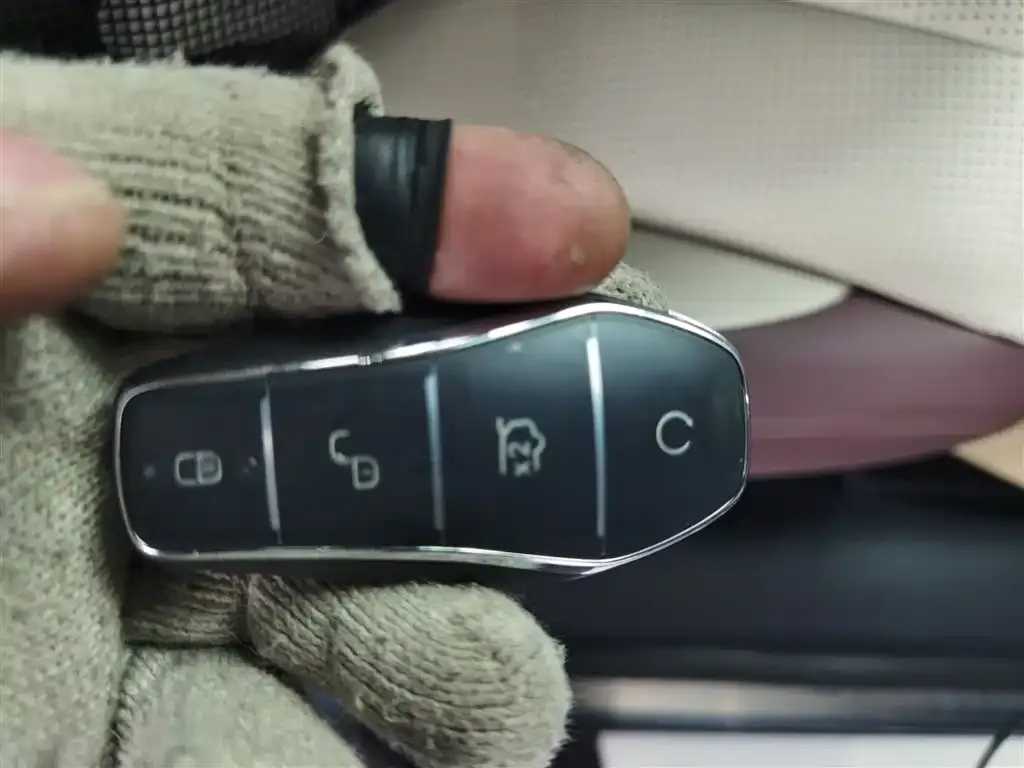 BYD Seal 07 DM-i — фото 3