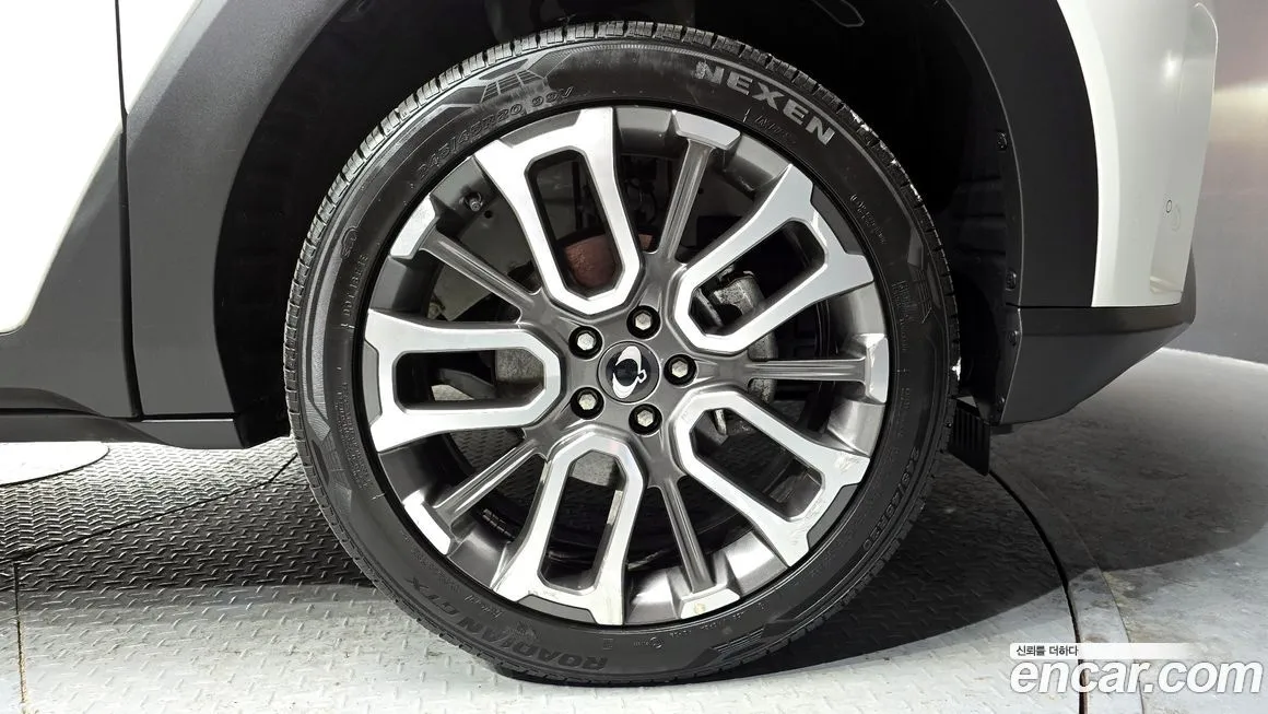 KG Mobility (Ssangyong) Torres — фото 8