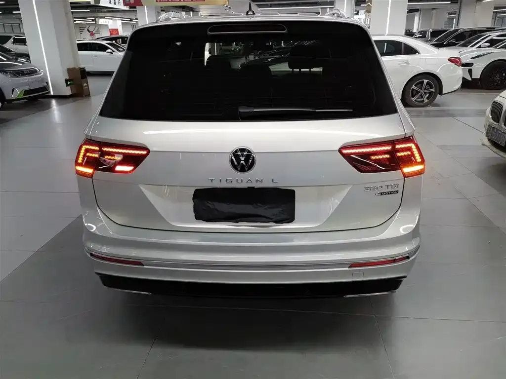Volkswagen Tiguan L — фото 2
