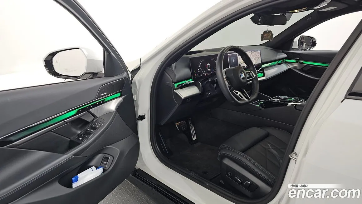 BMW 5-Series 2025 из KR, фото 9