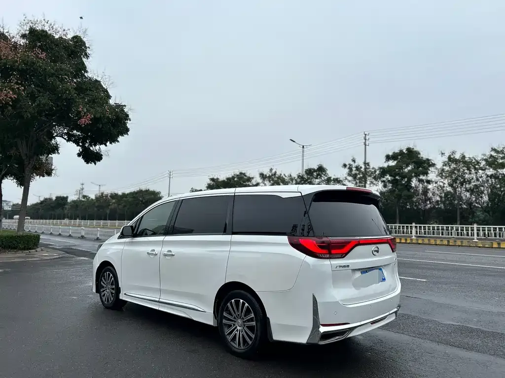 GAC Motor Trumpchi M8 — фото 4