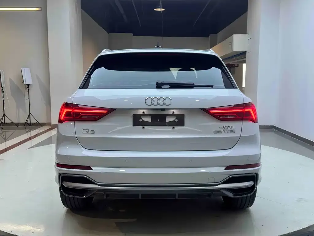 Audi Q3 — фото 3