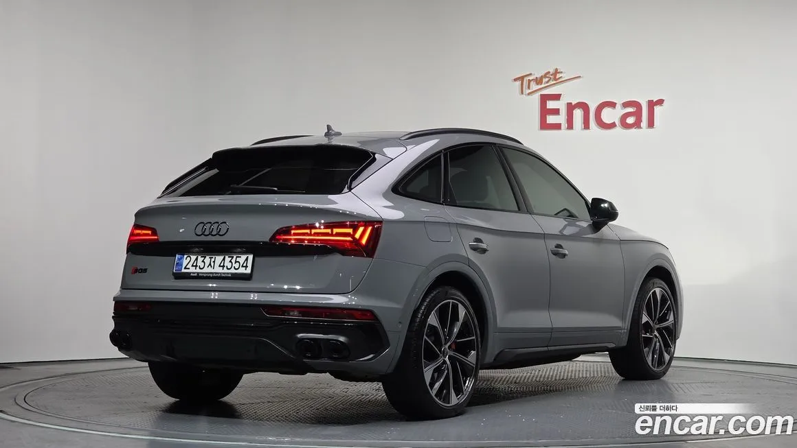 Audi SQ5 2023 из KR, фото 4