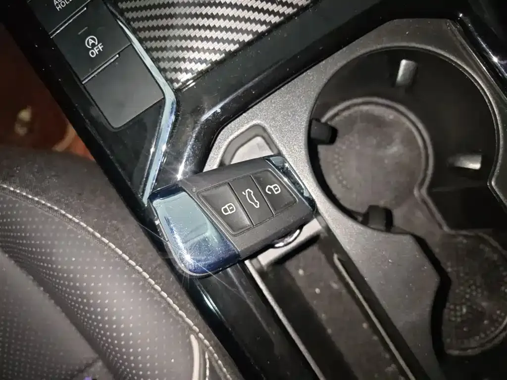 Volkswagen Passat 2024 из CN, фото 4