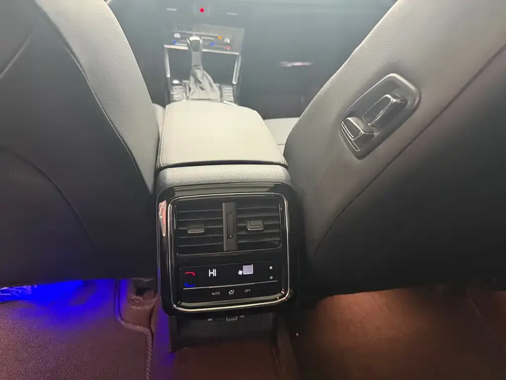Volkswagen Passat 2025 из CN, фото 3
