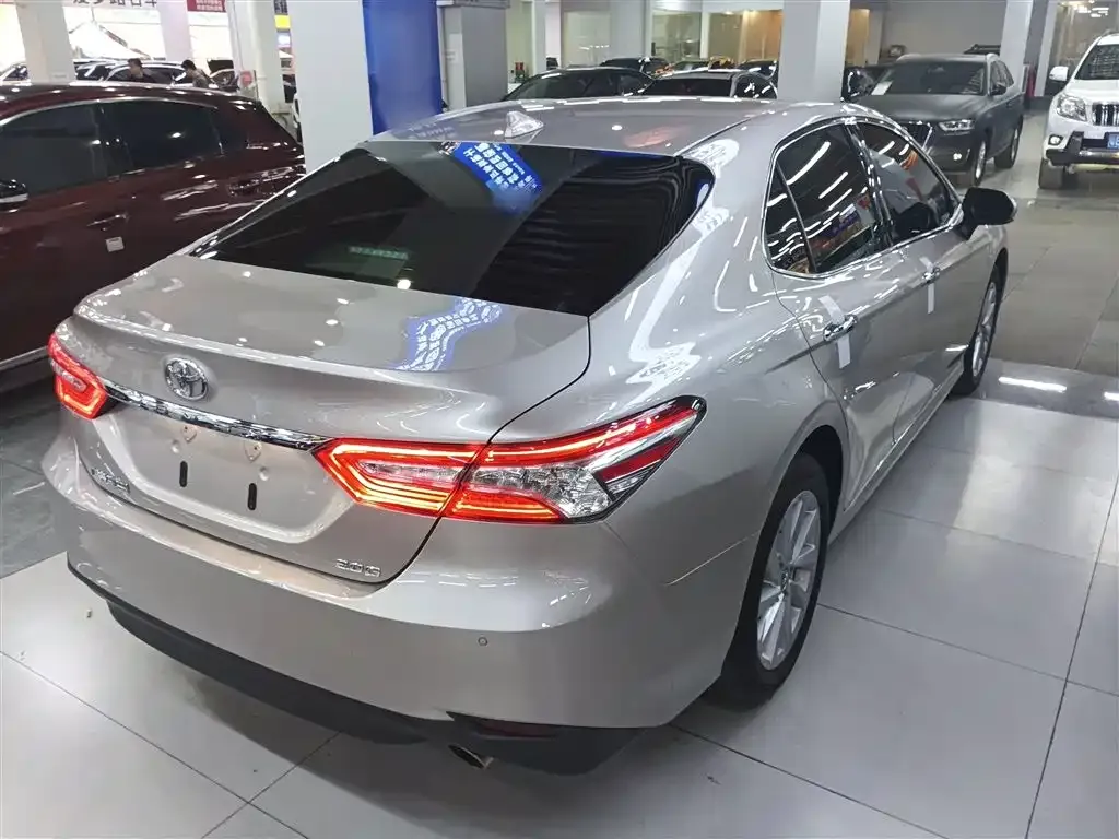 Toyota Camry 2021 из CN, фото 5