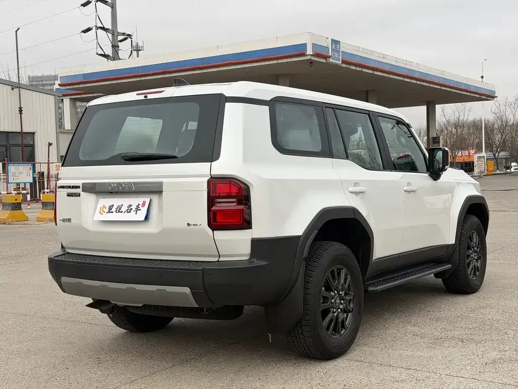 Toyota Prado 2024 из CN, фото 7