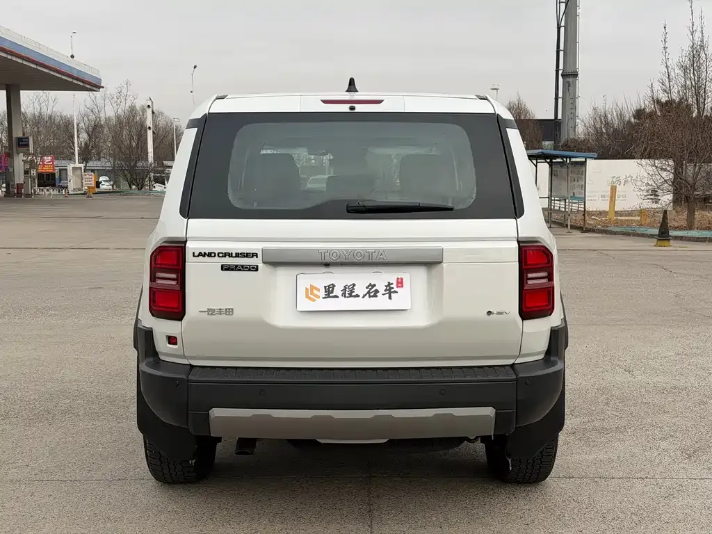 Toyota Prado 2024 из CN, фото 6