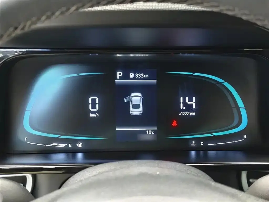 Hyundai Elantra — фото 3