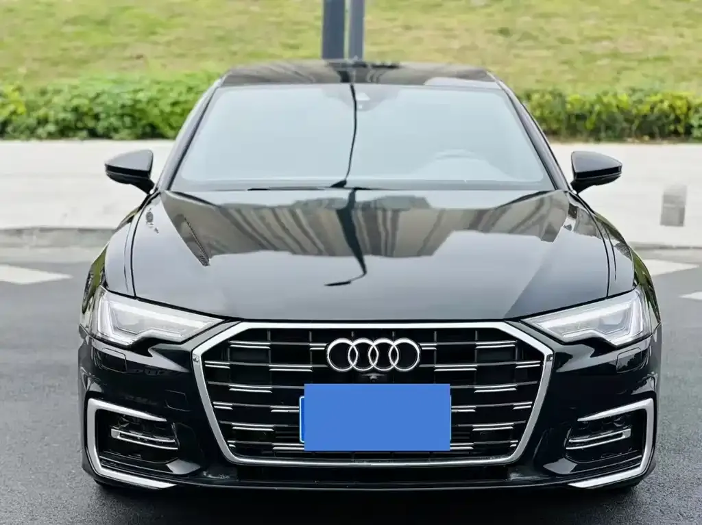 Audi A6L — фото 1