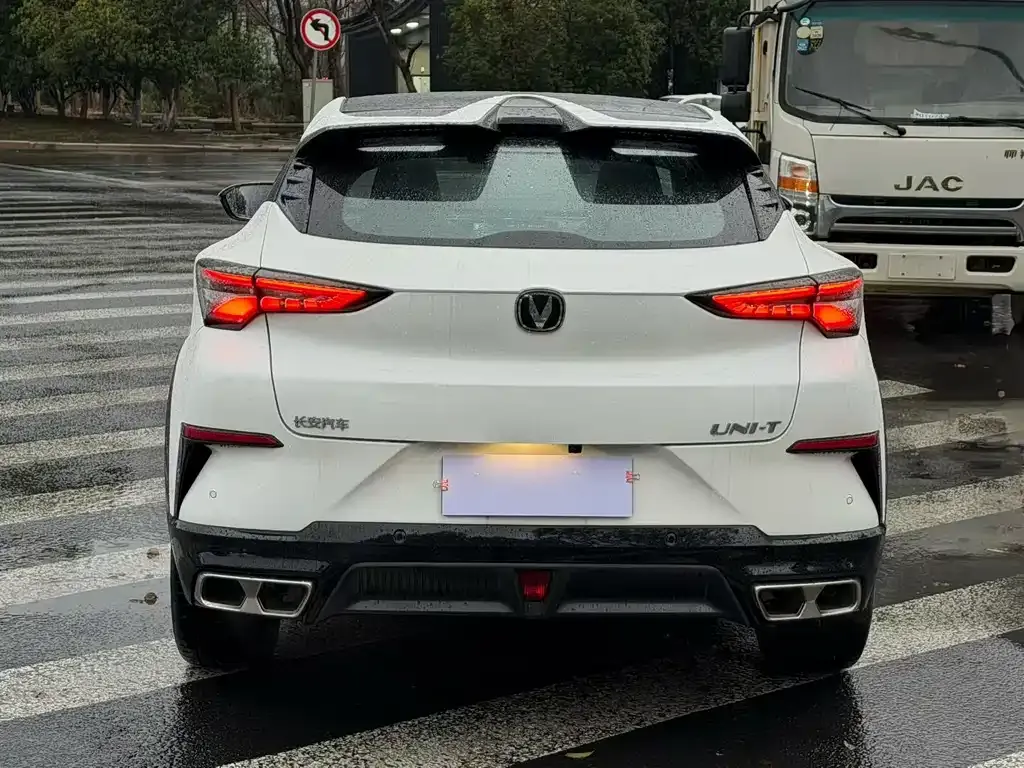 Changan UNI-T 2023 из CN, фото 2