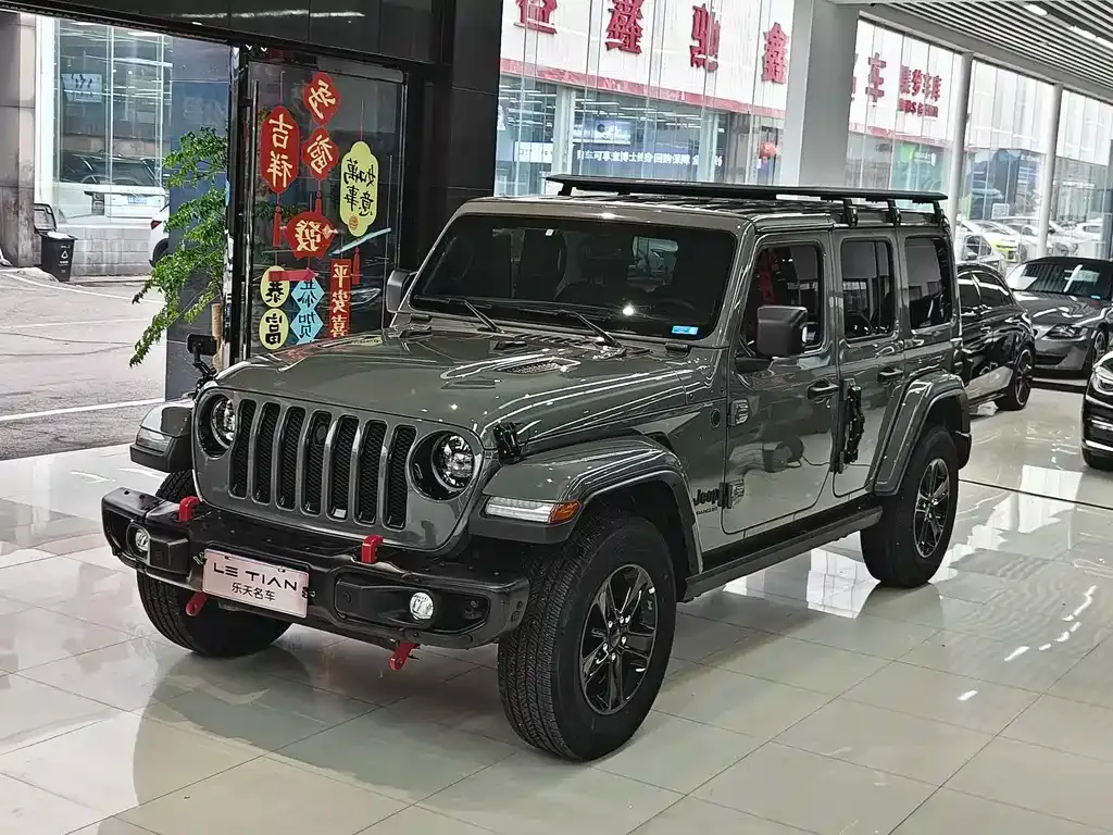 Jeep Wrangler — фото 1