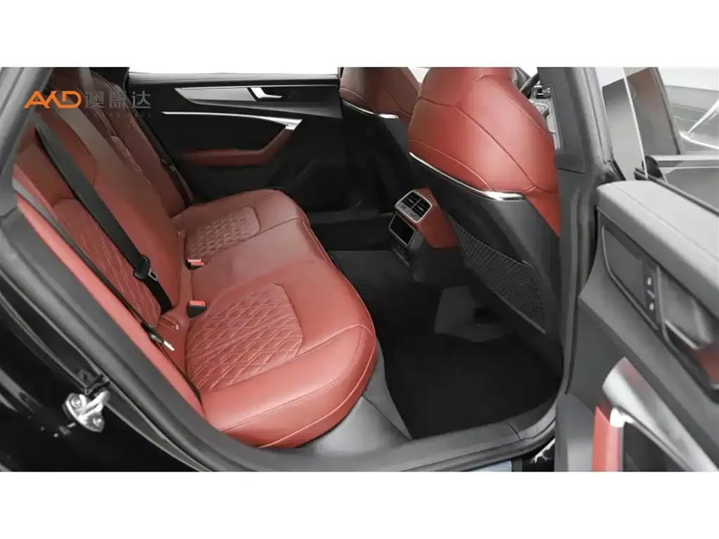 Audi A7L 2024 из CN, фото 9