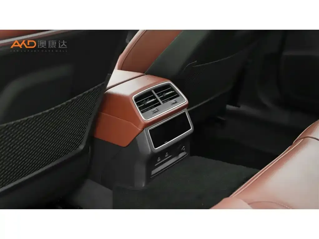 Audi A7L 2024 из CN, фото 8