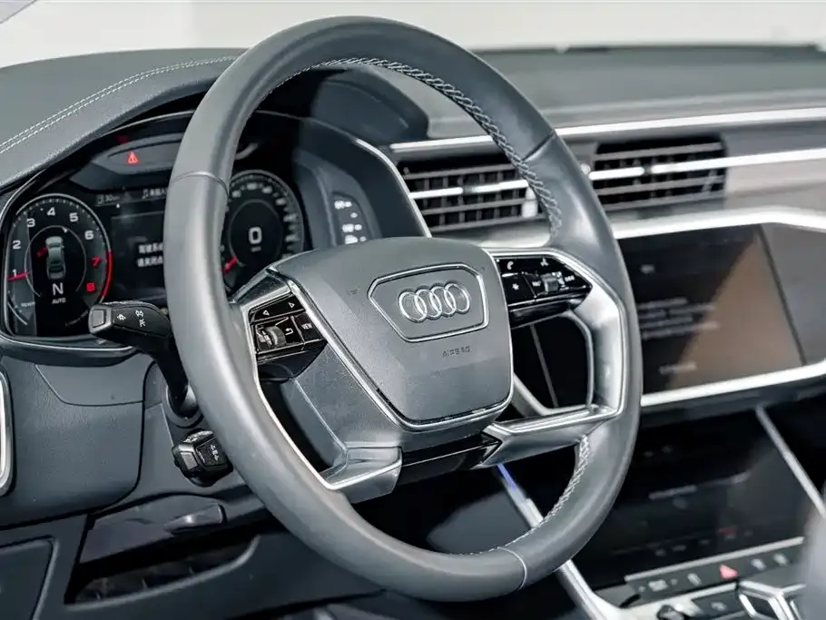 Audi A7L 2024 из CN, фото 2