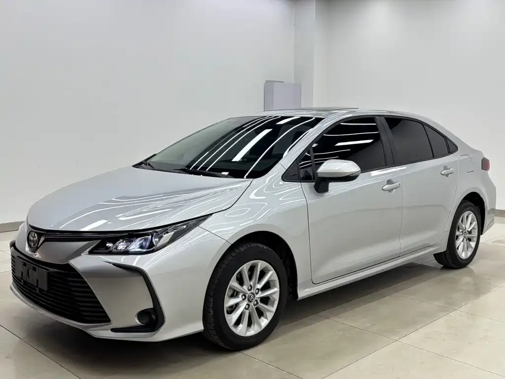 Toyota Corolla 2023 из CN, фото 1