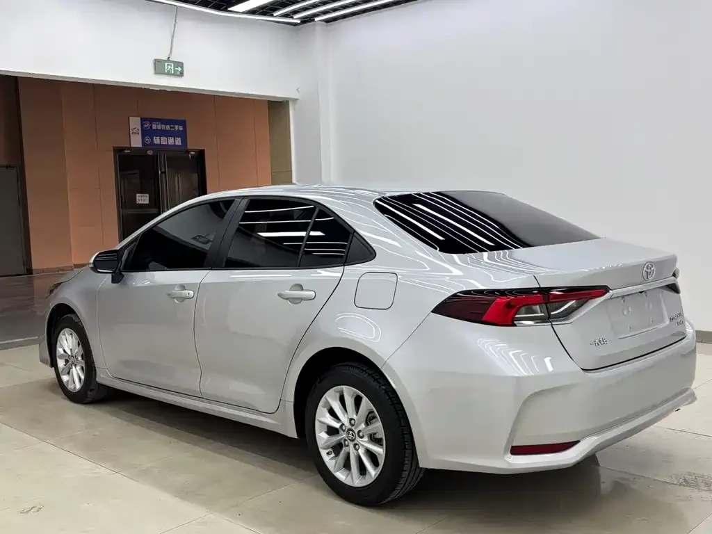 Toyota Corolla 2023 из CN, фото 6