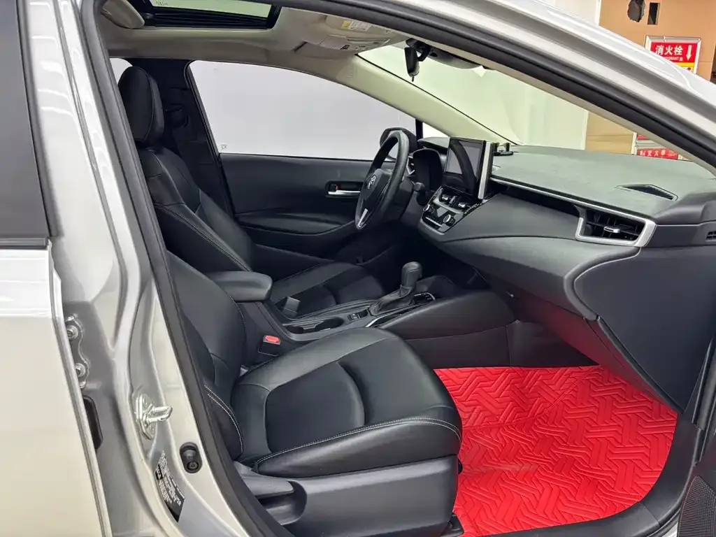 Toyota Corolla 2023 из CN, фото 10