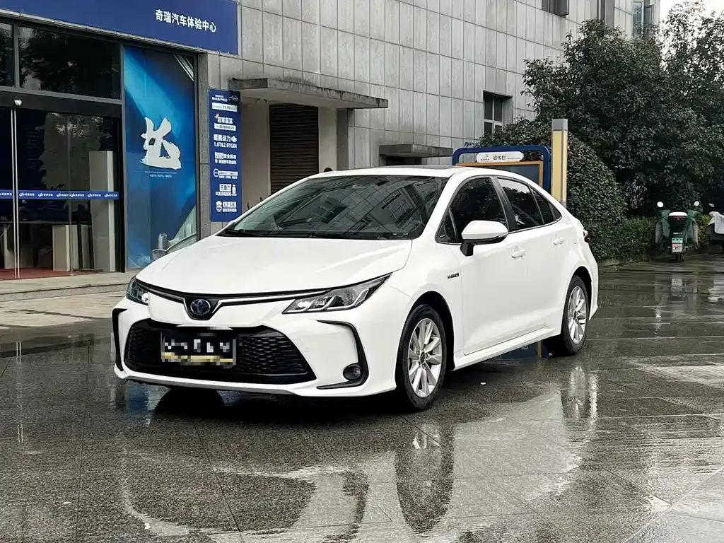 Toyota Corolla 2023 из CN, фото 1