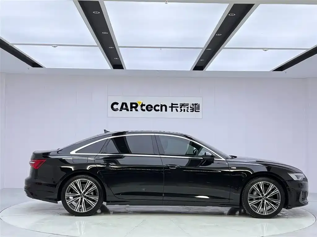 Audi A6L — фото 10