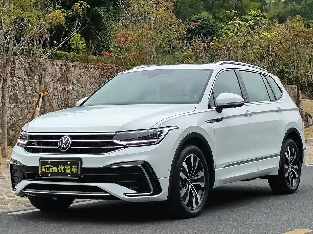 Volkswagen Tiguan L 2023 из CN, фото 1
