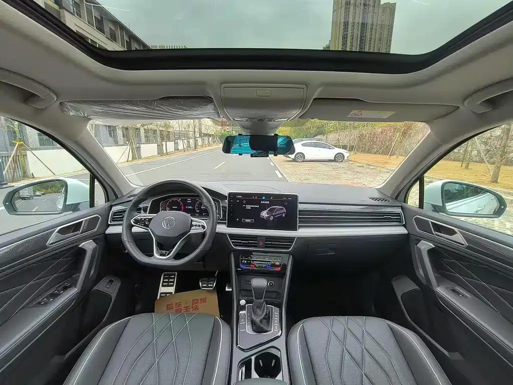 Volkswagen Tiguan L 2023 из CN, фото 5