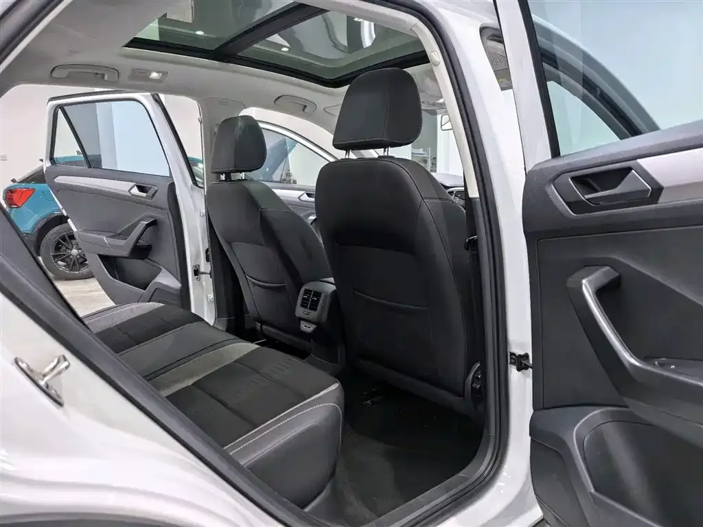 Volkswagen T-Roc 2022 из CN, фото 3