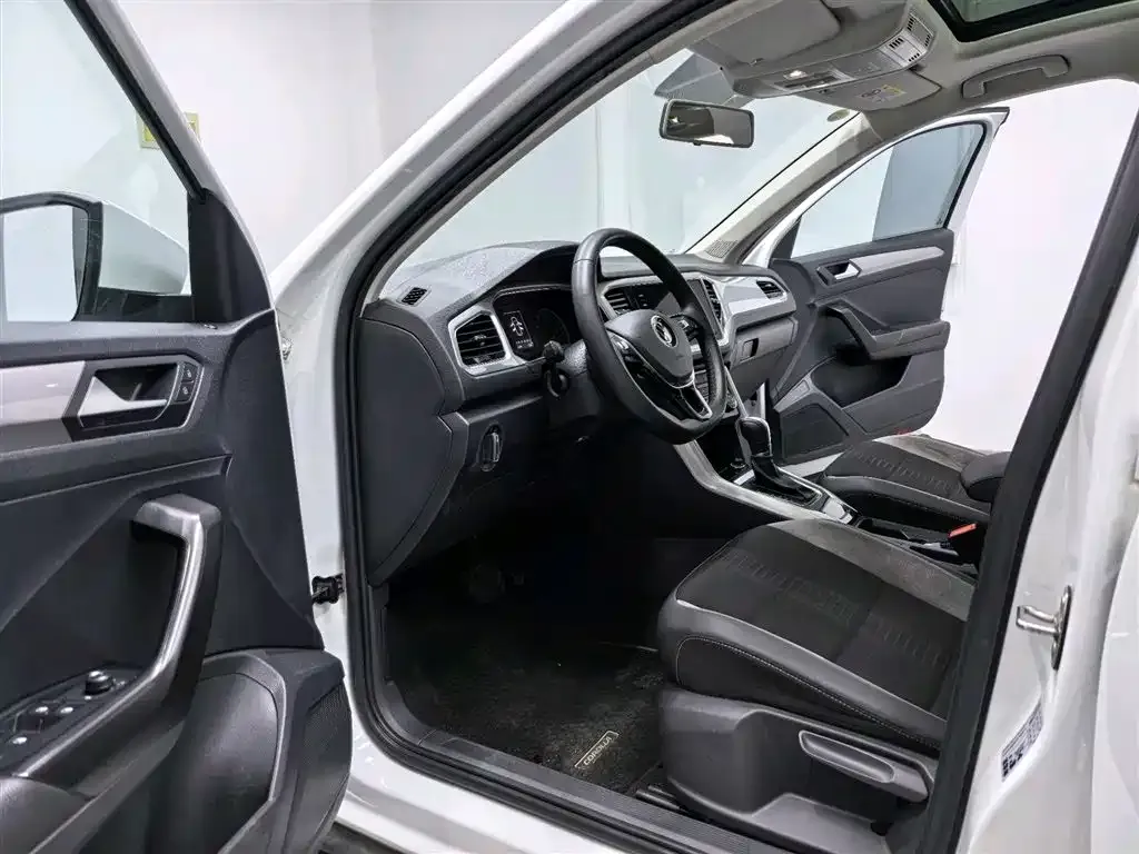 Volkswagen T-Roc 2022 из CN, фото 7