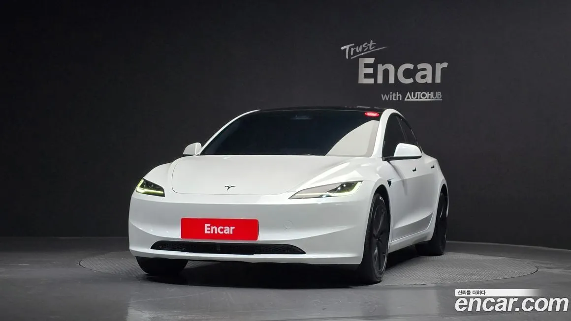 Tesla Model 3 — фото 3