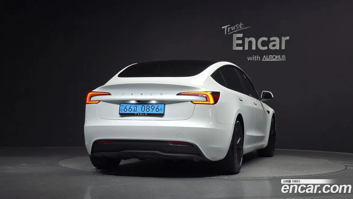 Tesla Model 3 — фото 4