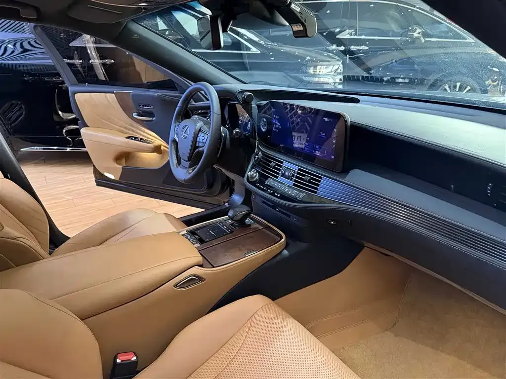 Lexus LS 2022 из CN, фото 6