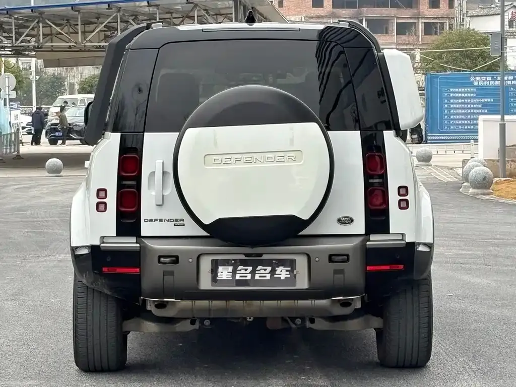 Land Rover Defender — фото 4