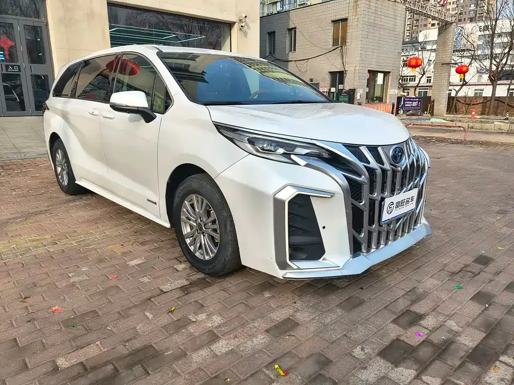 Toyota Sienna 2022 из CN, фото 4