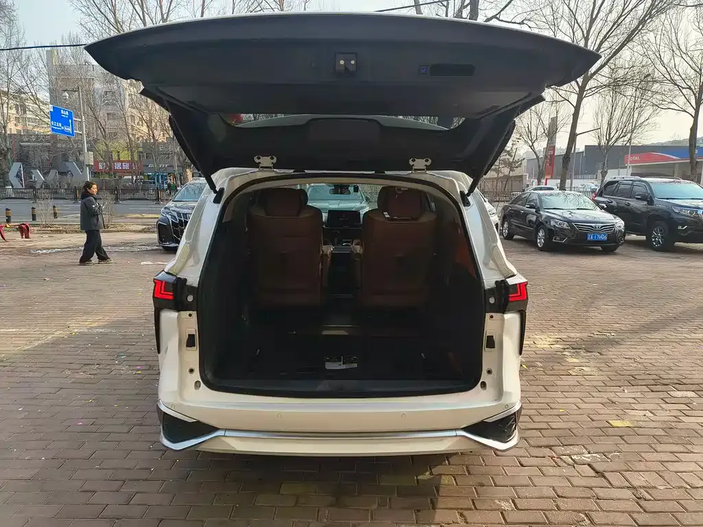 Toyota Sienna 2022 из CN, фото 8