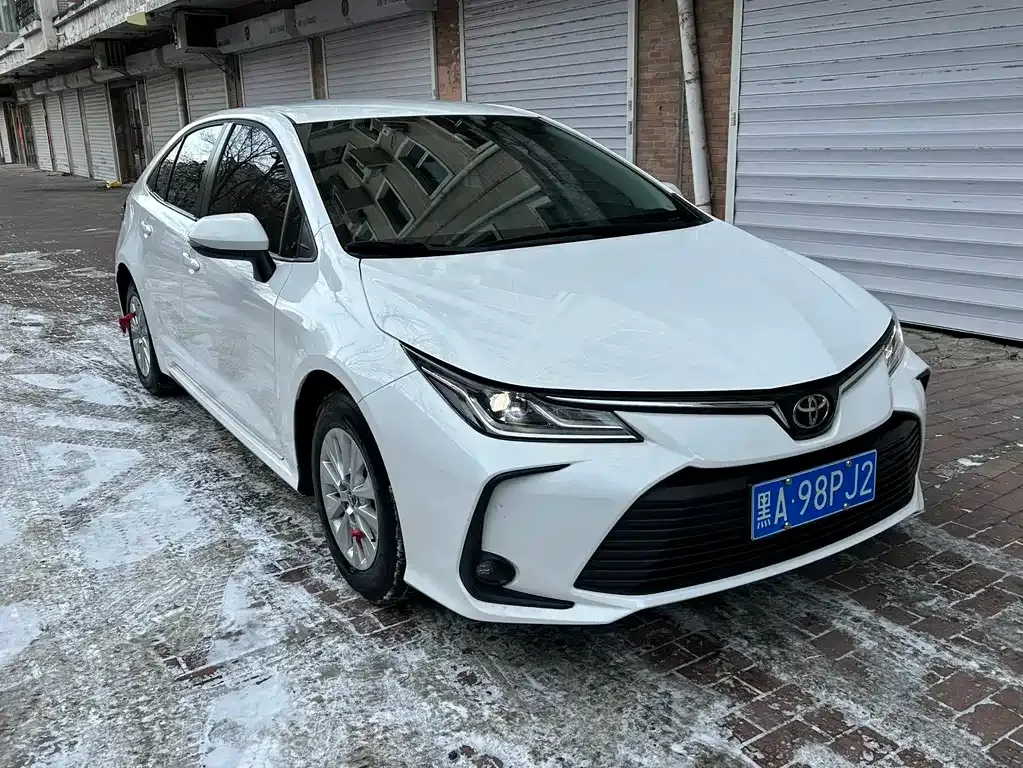 Toyota Corolla — фото 3