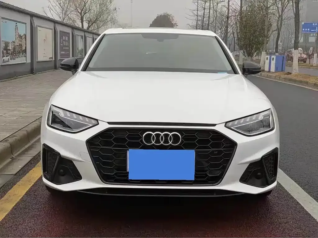 Audi A4L 2023 из CN, фото 2