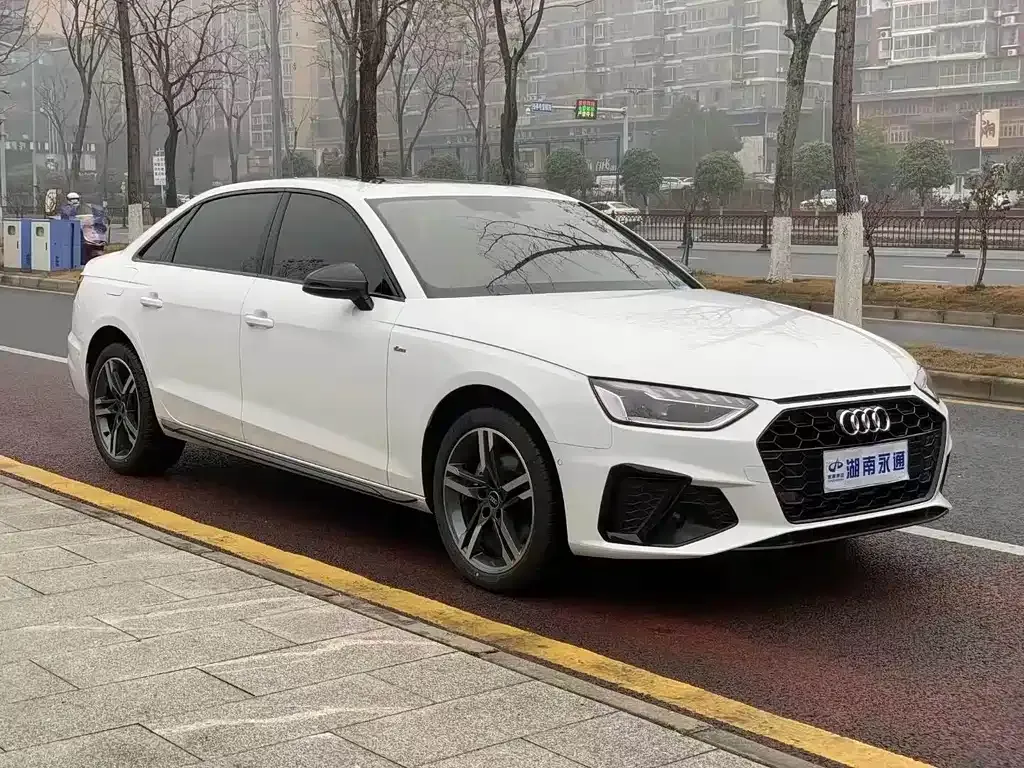 Audi A4L 2023 из CN, фото 10