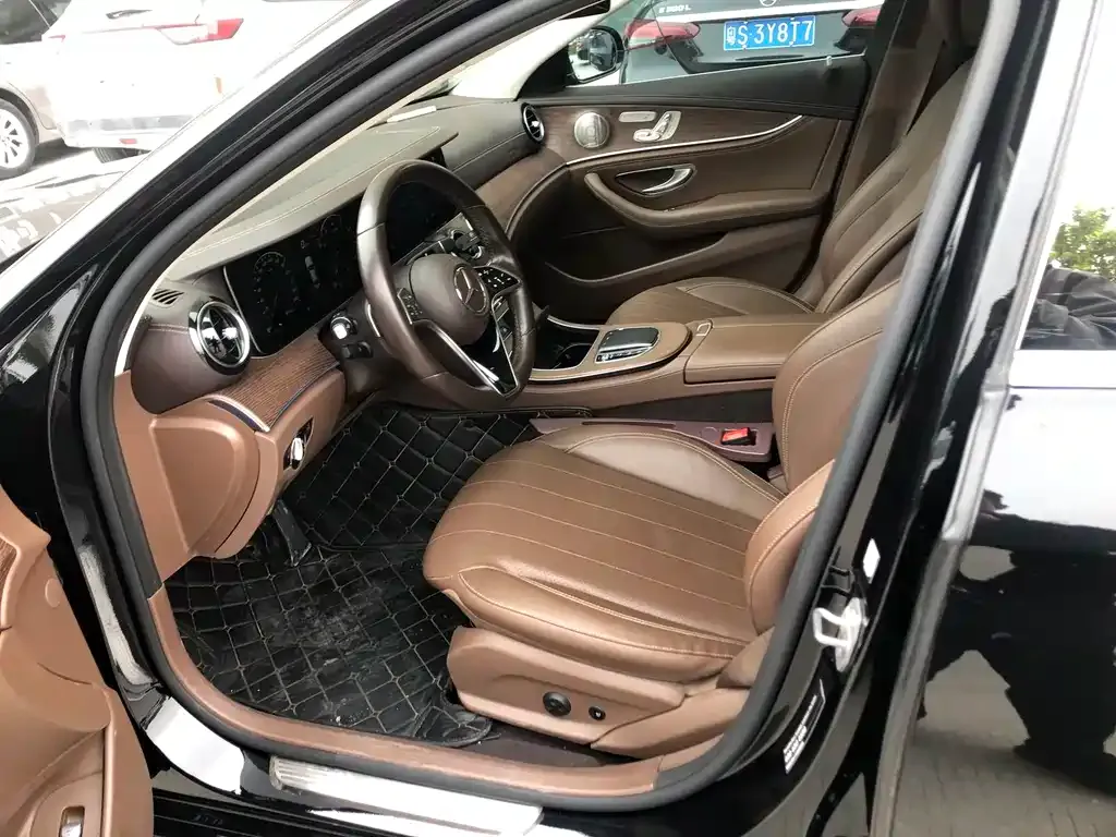 Mercedes-Benz E-Class 2023 из CN, фото 4