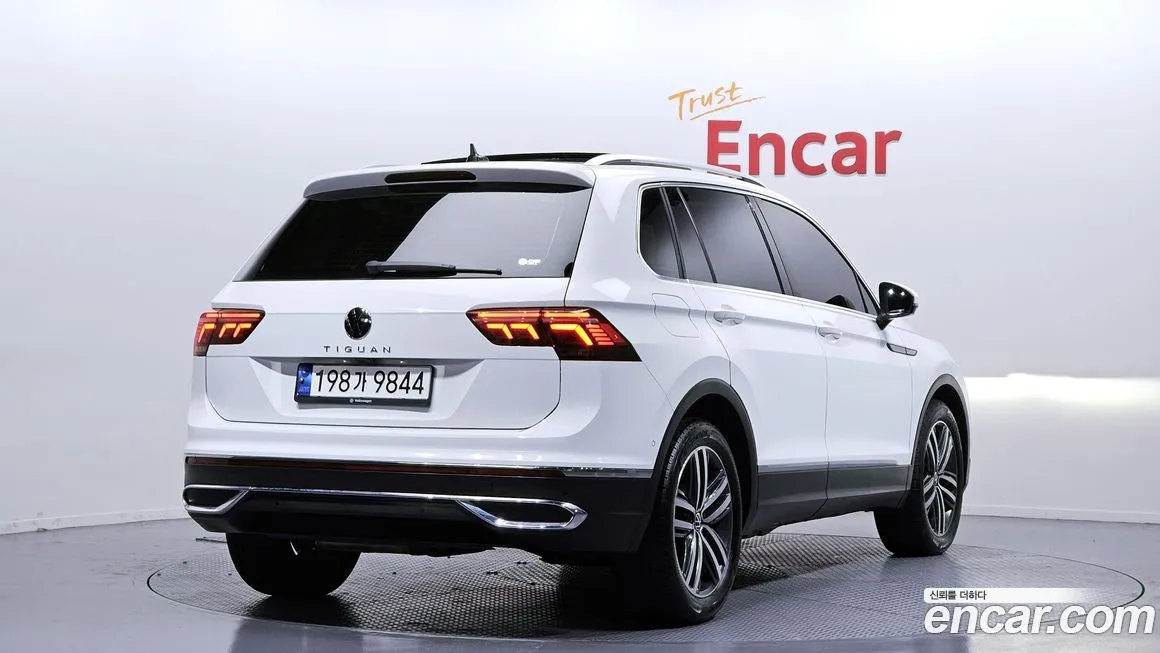 Volkswagen Tiguan — фото 2
